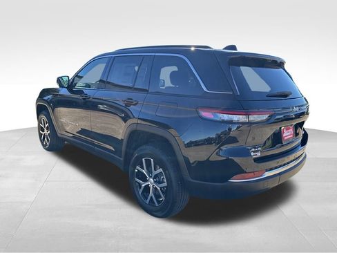 New 2025 Jeep Grand Cherokee Limited w/ Luxury Tech Group II image 3