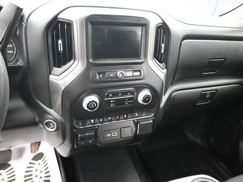 Used 2025 GMC Sierra 2500 Pro w/ Convenience Package AWD/4WD image 6