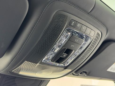 Used 2023 Mercedes-Benz Maybach GLS 600 4MATIC image 35