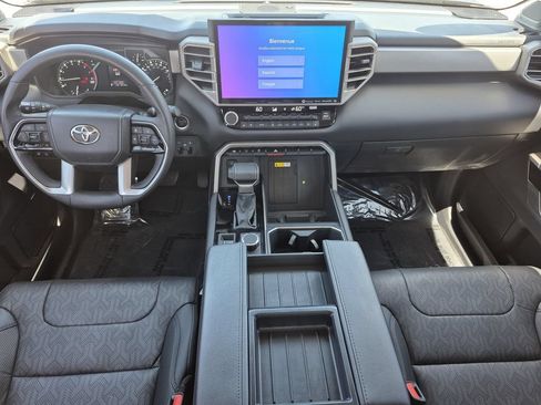 Used 2023 Toyota Tundra Limited AWD/4WD image 12