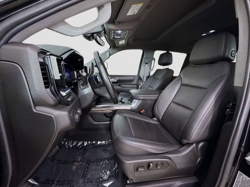 Used 2024 Chevrolet Silverado 2500 LTZ w/ LTZ Premium Package image 22