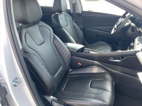 New 2025 Hyundai Elantra Limited image 13