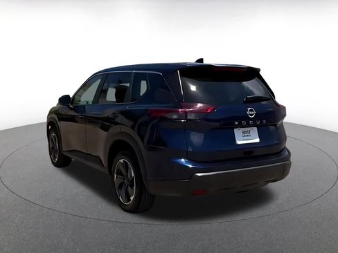 Used 2025 Nissan Rogue SV FWD image 12