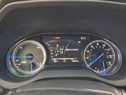 Used 2022 Toyota Venza Limited image 16