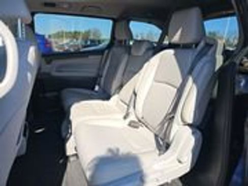 Used 2023 Honda Odyssey EX-L image 15