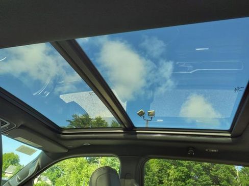 Used 2023 RAM 1500 Laramie image 13