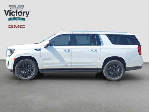 Used 2023 GMC Yukon XL Denali AWD/4WD image 6