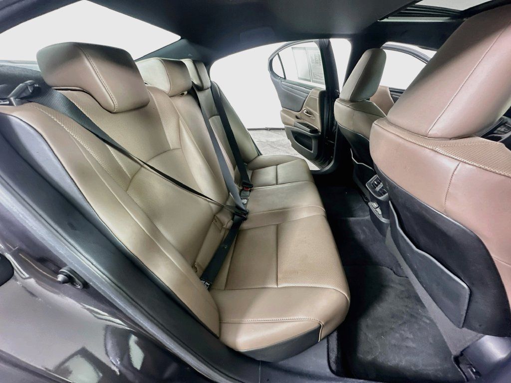 Used 2023 Lexus ES 350 w/ Accessory Package (Z1) FWD image 12