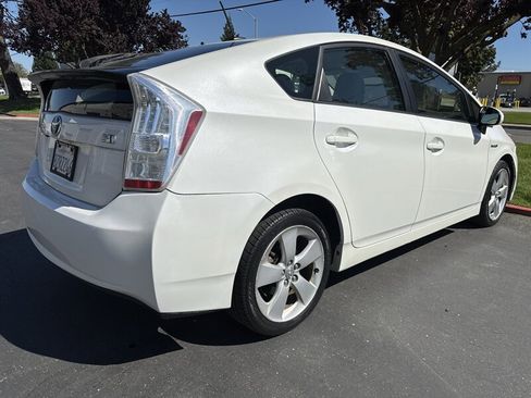 Used 2011 Toyota Prius Five w/ Advanced Technology Pkg image 13
