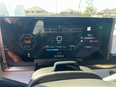 Used 2024 GMC Hummer EV 2X image 17