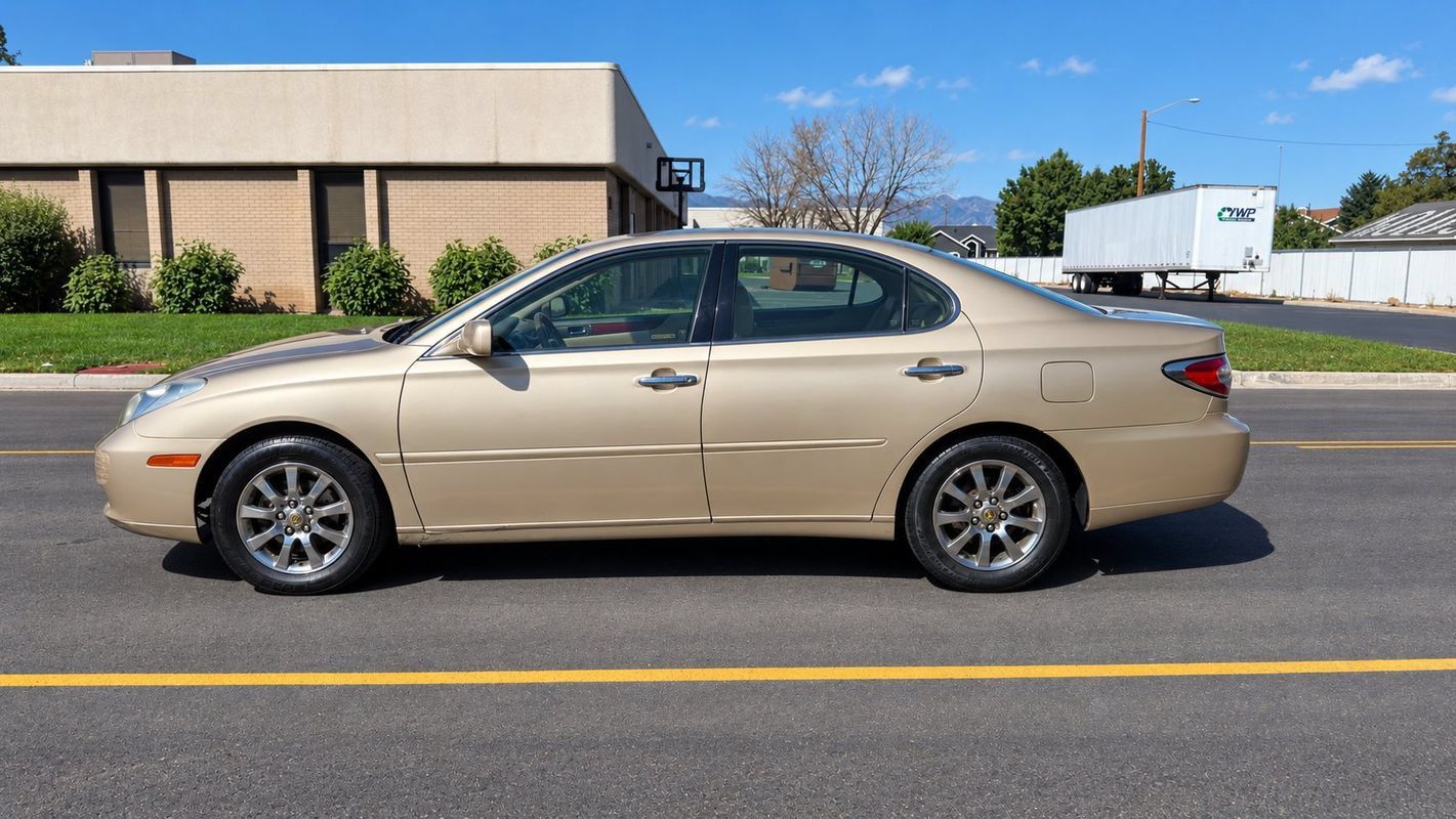 Used 2002 Lexus ES 330 FWD image 2