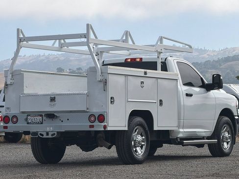 Used 2024 RAM 2500 Tradesman w/ Chrome Appearance Group RWD image 4