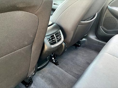Used 2023 Chevrolet Malibu LT image 10