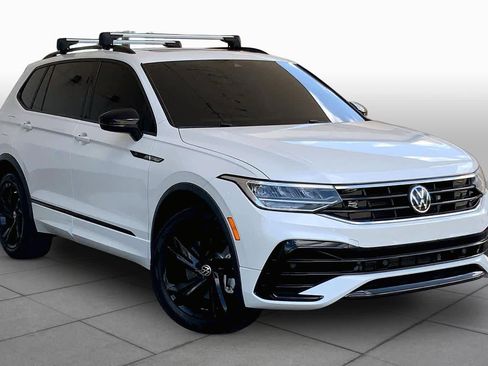 Used 2023 Volkswagen Tiguan SE R-Line FWD image 3