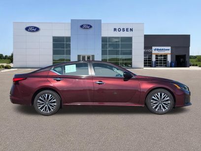 Used 2024 Nissan Altima 2.5 SV