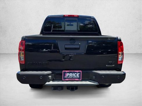 Used 2020 Nissan Frontier SV w/ Midnight Edition Floor Mats RWD image 7