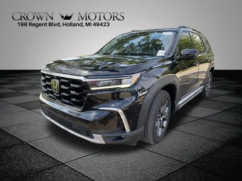 Used 2023 Honda Pilot Elite image 11