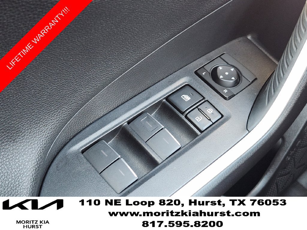 Used 2025 Toyota RAV4 XSE AWD/4WD image 24