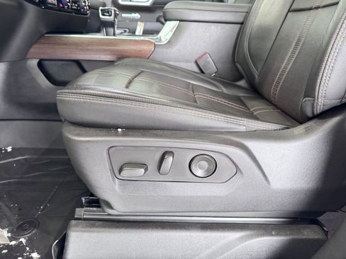 Certified 2022 Chevrolet Silverado 1500 High Country w/ High Country Premium Package image 25