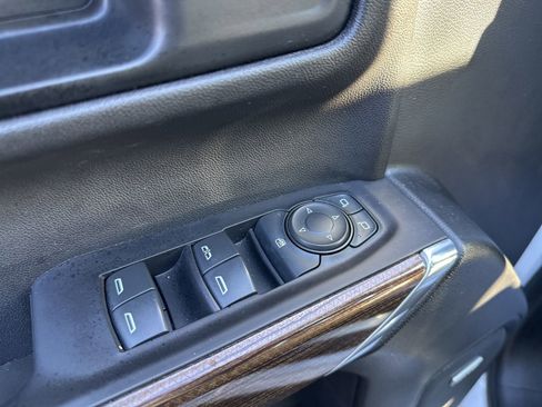Used 2020 Chevrolet Silverado 1500 RST AWD/4WD image 21