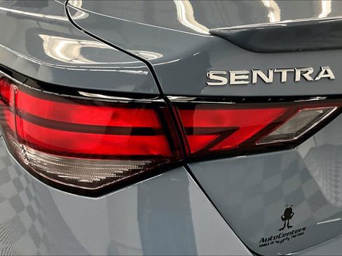 New 2025 Nissan Sentra SR w/ SR Premium Package FWD image 19