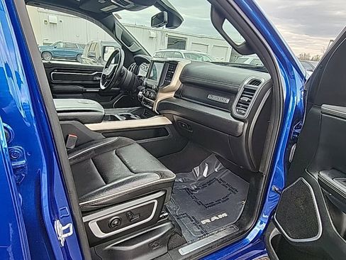 Used 2019 RAM 1500 Laramie w/ Sport Appearance Package AWD/4WD image 16