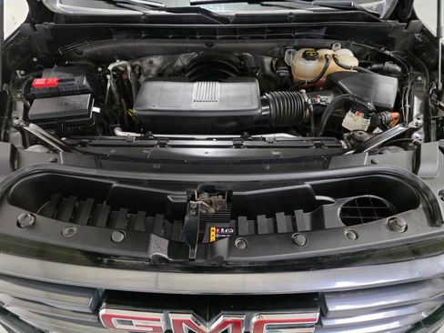Used 2024 GMC Yukon AT4 AWD/4WD image 8