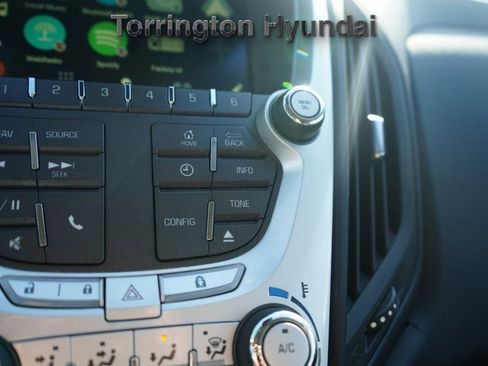 Used 2015 Chevrolet Equinox LT w/ Driver Convenience Package image 18