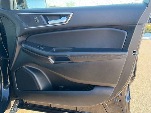 Used 2024 Ford Edge SEL w/ Convenience Package image 9