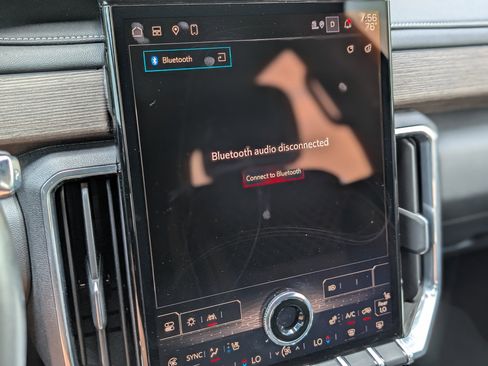 Used 2024 GMC Acadia Denali FWD image 30