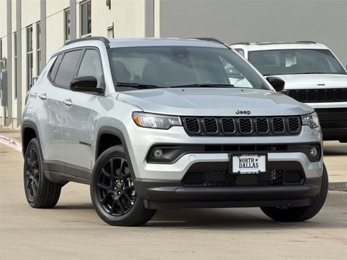New 2026 Jeep Compass Latitude image 2