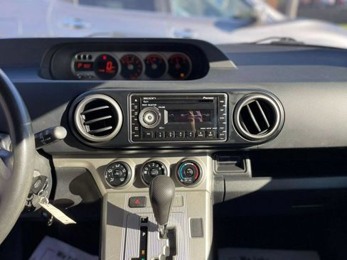 Used 2008 Scion xB FWD image 12