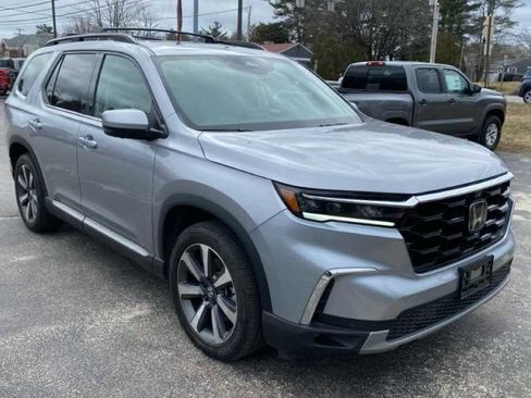 Used 2024 Honda Pilot Elite image 3