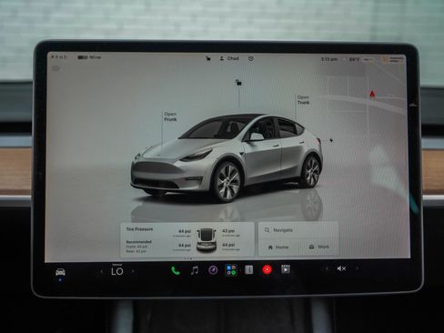 Used 2022 Tesla Model Y Long Range AWD/4WD image 16