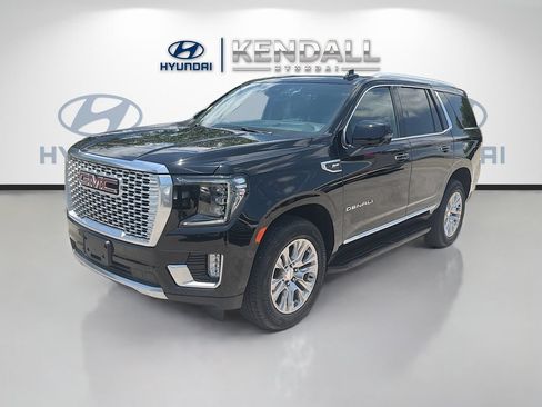 Used 2023 GMC Yukon Denali AWD/4WD image 3