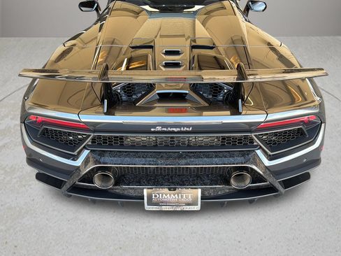 Used 2019 Lamborghini Huracan Performante AWD/4WD image 27