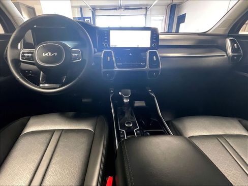 Used 2023 Kia Sorento SX AWD/4WD image 22