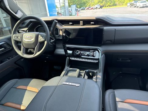 Used 2026 GMC Sierra 3500 AT4 w/ AT4 Premium Plus Package AWD/4WD image 6