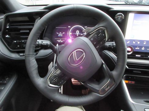 New 2026 Lexus TX 500h AWD image 37