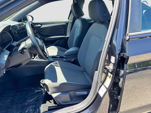 Used 2025 Volkswagen Jetta Sport FWD image 20