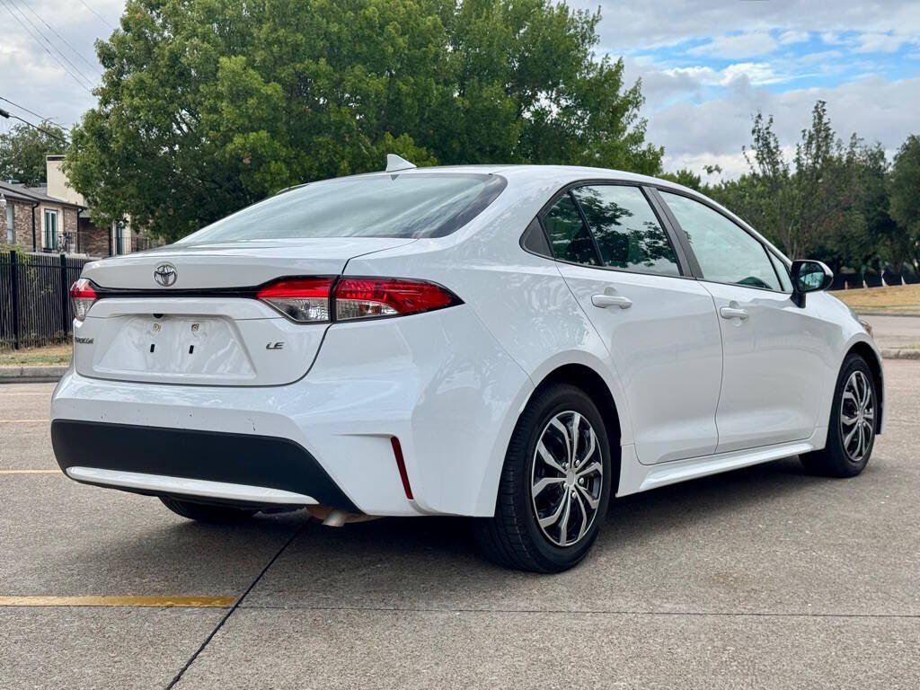 Used 2021 Toyota Corolla LE w/ Carpet Mat Package (TMS) FWD image 3