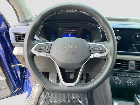 Used 2022 Volkswagen Taos SE image 36
