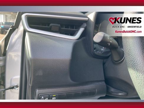 Used 2025 Toyota Corolla LE image 24