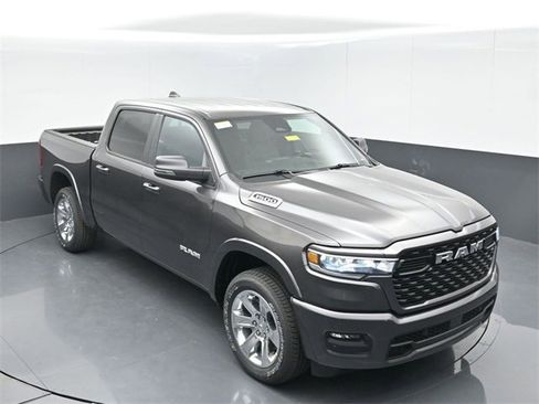 New 2026 RAM 1500 4x4 Crew Cab image 31