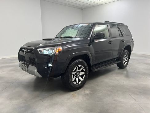 Used 2024 Toyota 4Runner TRD Off-Road image 3