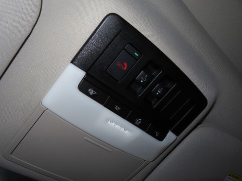 New 2026 Nissan Pathfinder Platinum image 24