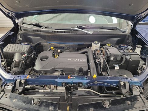 Certified 2022 Chevrolet Equinox RS w/ Infotainment Package image 11