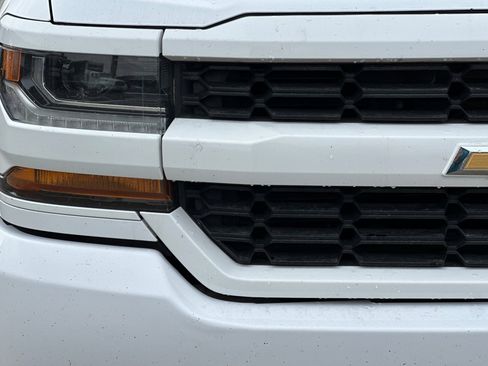 Used 2018 Chevrolet Silverado 1500 Custom w/ Custom Convenience Package image 41