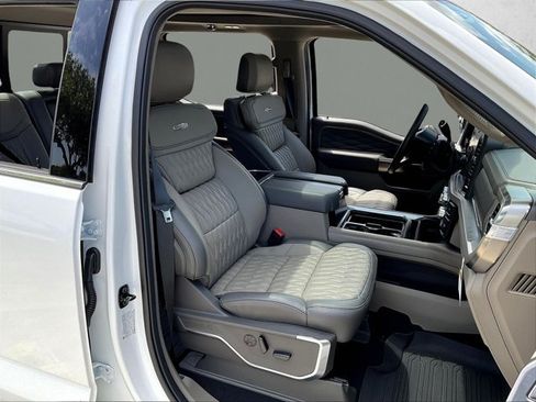 Used 2025 Ford F350 Platinum w/ Platinum Plus Package AWD/4WD image 9