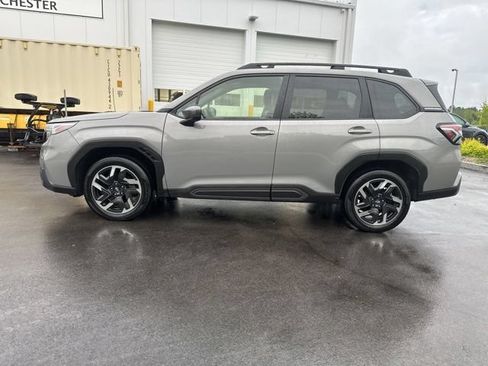 Used 2025 Subaru Forester Limited AWD/4WD image 2